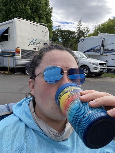 Customer photo review of Universal Buddy 2.0 | Maroon