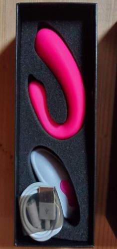 Customer photo review of Rechargeable Clitoral & G-Spot Vibrator For Couples 2.0