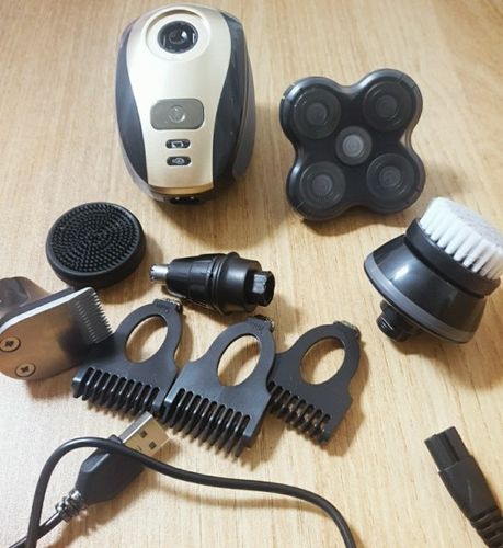 Customer photo review of 5 In 1 Men's 4D Electric Shaver