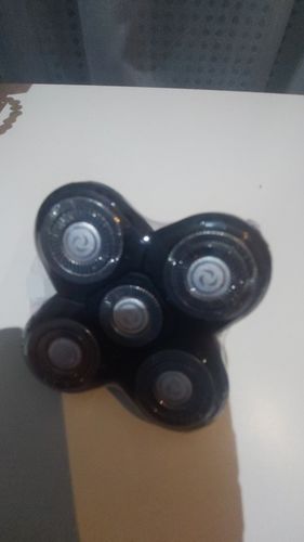 Customer photo review of 5 In 1 Men's 4D Electric Shaver