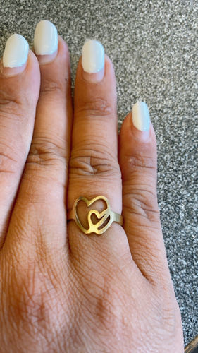 Customer photo review of Bague double coeur dorée en acier chirurgical