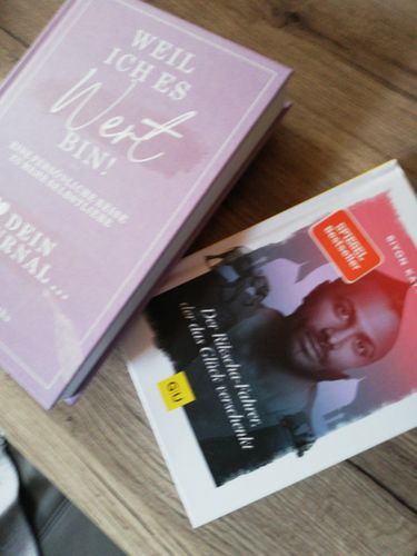 Customer photo review of Weil ich es WERT bin! Dein Journal - Eine persönliche Reise zu mehr Selbstliebe.