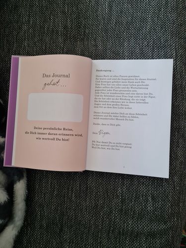 Customer photo review of Weil ich es WERT bin! Dein Journal - Eine persönliche Reise zu mehr Selbstliebe.