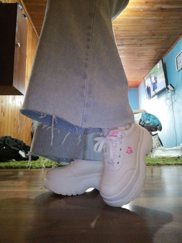 Customer photo review of ZAPATILLA BLANCA C7271