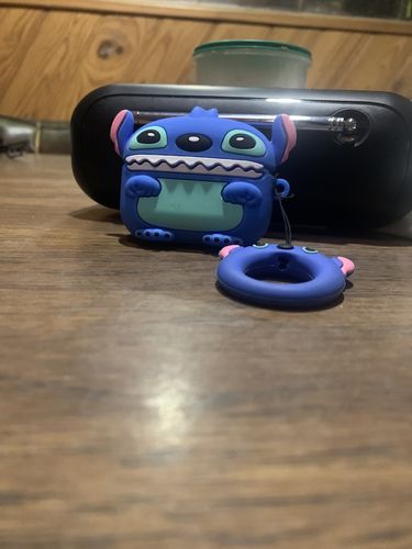 Customer photo review of HipCity Stitch AirPodPro Case
