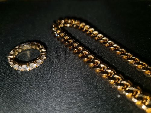Customer photo review of PREMIUM 4mm Tennis Bracelet V2