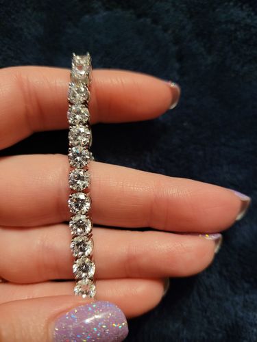 Customer photo review of Classic Shining Bracelet