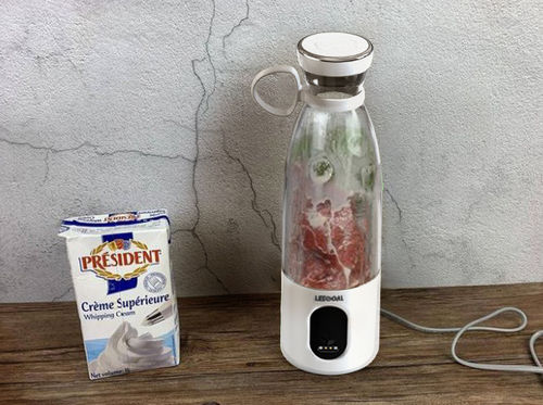 Customer photo review of Leegoal® Blender Bravo - High Power Portable Blender