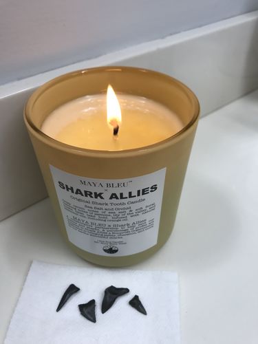 Customer photo review of Maya Bleu x Shark Allies Candle - Sea Salt & Orchid