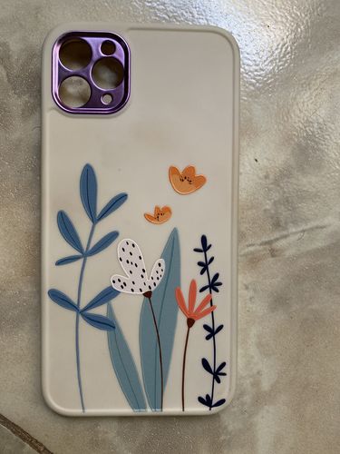 Customer photo review of Heart & Floral Electroplated iPhone Case