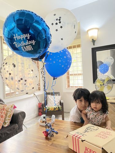 Customer photo review of Star Confetti On Clear Bouquet