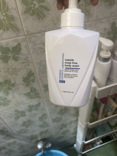 Customer photo review of FCL OATSILK SOAP FREE BODY WASH
