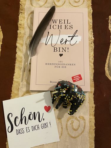 Customer photo review of Mein neues Buch: "Weil ich es WERT bin!"