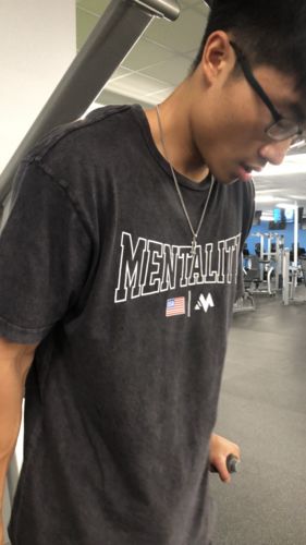 Customer photo review of USA MENTALITY - VINTAGE TEE