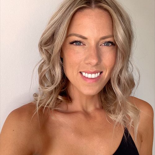 Customer photo review of Gradual Face Tan
