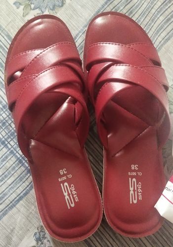 Customer photo review of Maroon Color Casual Softys CL5078