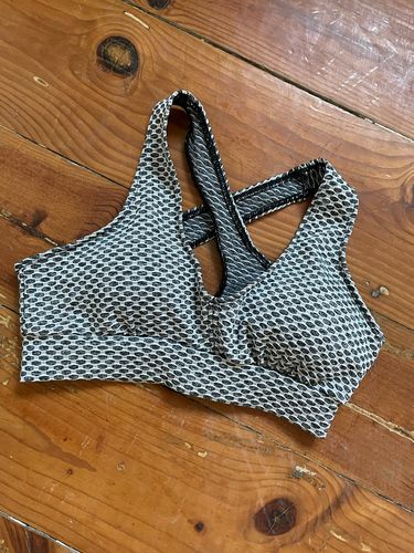 Customer photo review of GYMKARTEL® NEW SUPPORTIVE SPORTS BRA - WHITE