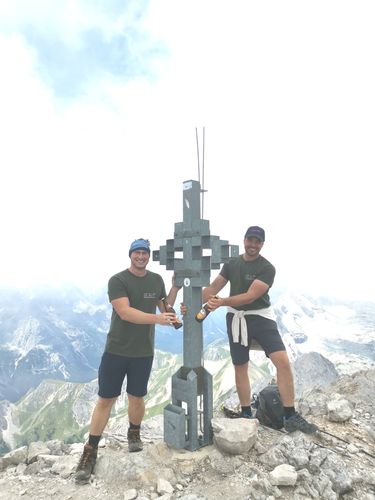 Customer photo review of Ich tu' das nur für's Gipfelbier - T-Shirt Männer