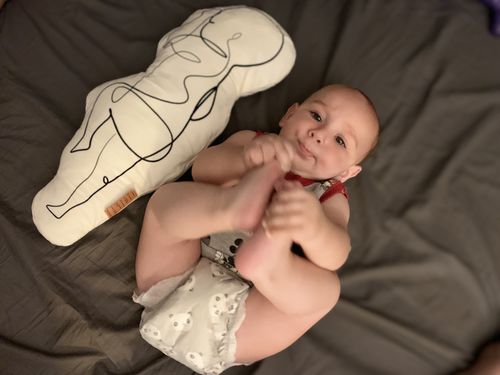 Customer photo review of BIRTH PILLOW LINE ONE