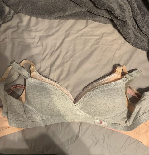 Customer photo review of Momma's Comfy Maternity Bra