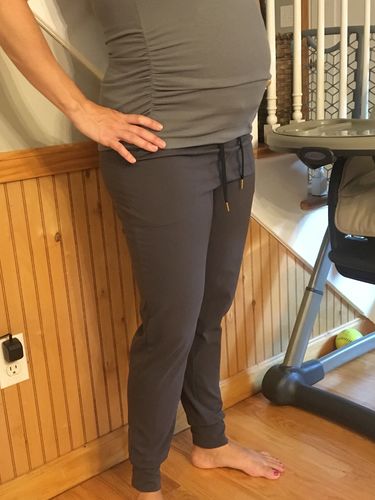 Customer photo review of Warmup Joggers - Grey | MT LUXE