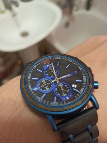 Customer photo review of Montre en bois homme - Griffed Blue