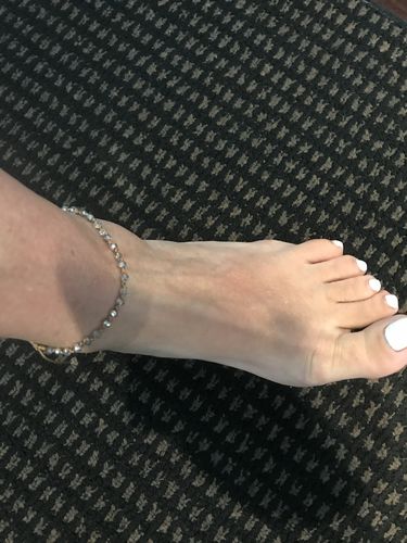 Customer photo review of Silver Crystal Anklet