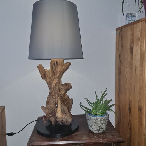 Customer photo review of Wurzelholz Tischlampe IKAL Höhe 82 cm inkl. Lampenschirm