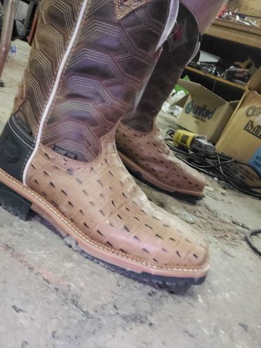 Customer photo review of Justin Men’s Hybred Derrickman Caramel Croc Print Comp Toe Work Boot SE4839