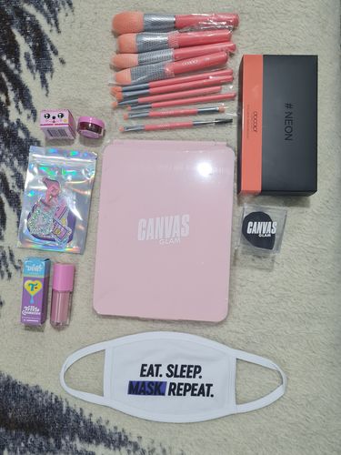 Customer photo review of Cosmetics Mystery Box