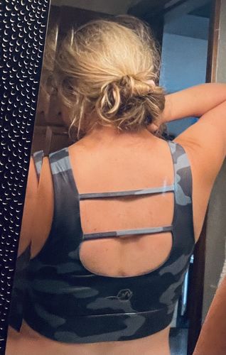 Customer photo review of Fierce Sports Bra - Navy Camo | MT SPORT