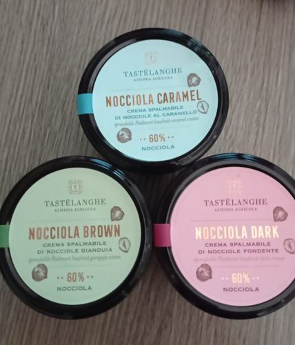 Customer photo review of Torta di Nocciole Tastëlanghe + Crema di Nocciole + Confezione Nocciola "Tostata"