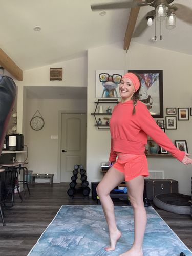 Customer photo review of Elite Shorts - 3.5'' - Neon Orange