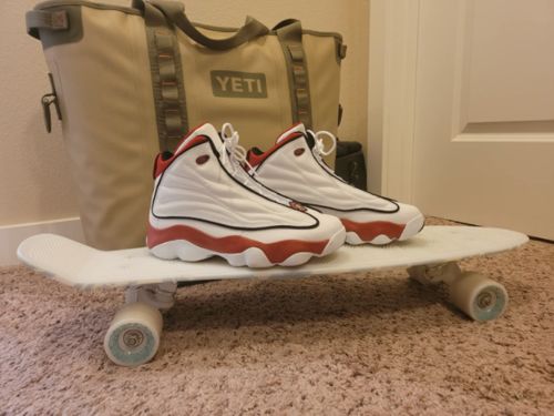 Customer photo review of Aglowha 28" Complete (Glow In The Dark Deck and Wheels)