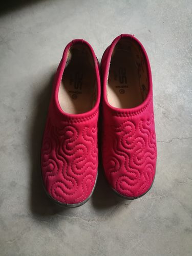 Customer photo review of Maroon Color Winter Canvas WN6064
