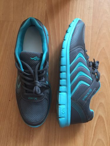 Customer photo review of Chaussures Orthopédiques Sport en maille pour femmes