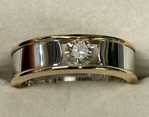 Customer photo review of 0.35 CT Round Cut Natural Diamonds - Mens Wedding Bands
