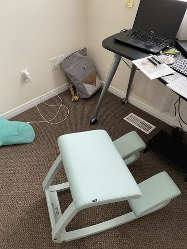 Customer photo review of Variable Balans Monochrome Kneeling Chair