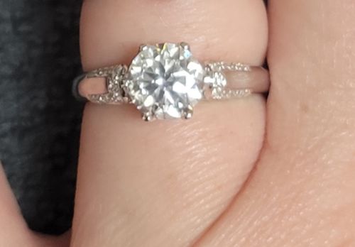 Customer photo review of 18K Gold D color Round moissanite luxury 6 Prong Engagement Ring
