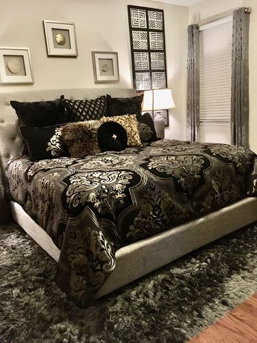 Customer photo review of Savoy Pewter 4-Piece Comforter Set By J Queen