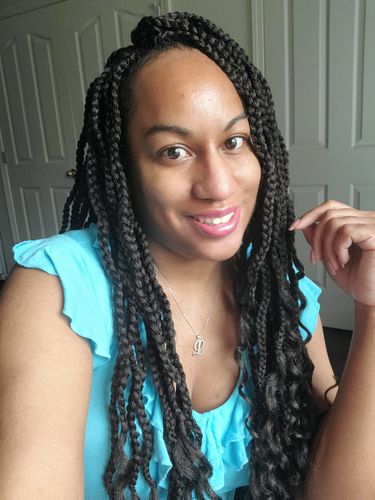 Customer photo review of Model Model Glance ZOEY BRAID WAVY Crochet Braid 24 (GB154)