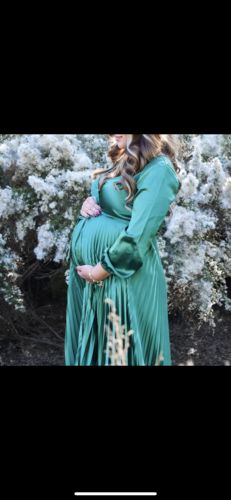 Customer photo review of Keep It Classy Dress Hunter Green