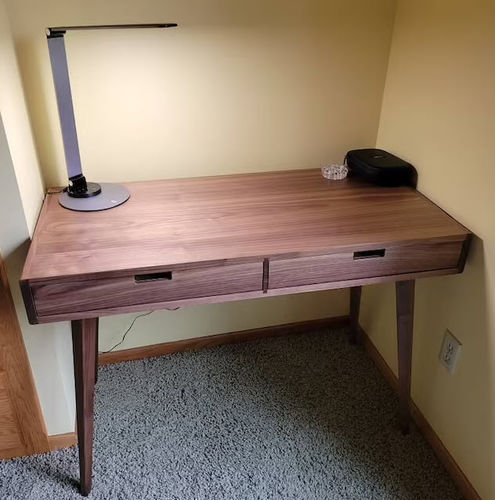 Customer photo review of Escritorio Pequeño Moderno