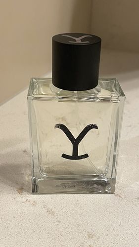 Customer photo review of Tru Fragrance Men's Yellowstone 3.4oz Cologne Spray 95302
