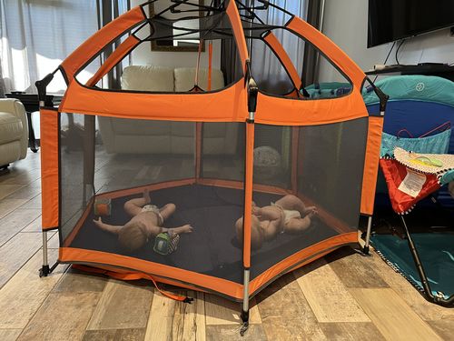 Customer photo review of Pop N' Go® Playpen