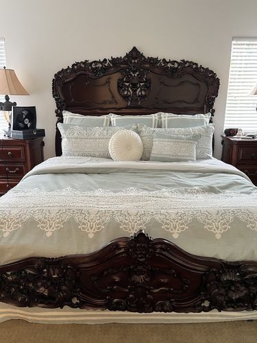 Customer photo review of Patricia SPA 4-Piece Comforter Set By J Queen