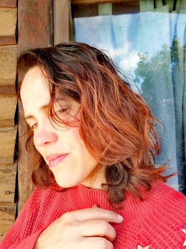 Reseña con foto de un cliente sobre Gorra y Guantes desechables biodegradables