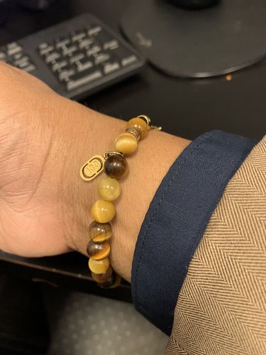Customer photo review of Tigers Eye Bead Bracelet (Gold)