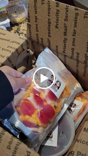 Customer video review of Spicy Jelly Filled Mangos