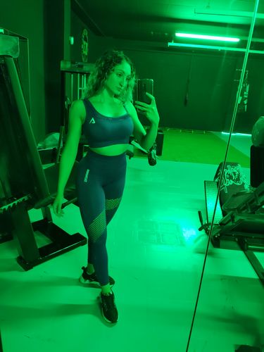 Customer photo review of Wave Compression Sport Bra - Pink